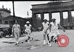 Immagine di Unicyclists Berlino Germania, 1930, secondo 45 filmato di repertorio 65675026884