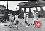 Immagine di Unicyclists Berlino Germania, 1930, secondo 46 filmato di repertorio 65675026884