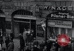 Standbild gefährliche Leistung Berlin Deutschland, 1930, aus Sekunde 10 historischem Filmmaterial Videoclip 65675026888