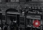 Standbild gefährliche Leistung Berlin Deutschland, 1930, aus Sekunde 13 historischem Filmmaterial Videoclip 65675026888