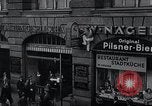 Standbild gefährliche Leistung Berlin Deutschland, 1930, aus Sekunde 15 historischem Filmmaterial Videoclip 65675026888