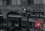 Standbild gefährliche Leistung Berlin Deutschland, 1930, aus Sekunde 16 historischem Filmmaterial Videoclip 65675026888