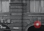 Standbild gefährliche Leistung Berlin Deutschland, 1930, aus Sekunde 20 historischem Filmmaterial Videoclip 65675026888