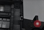Standbild gefährliche Leistung Berlin Deutschland, 1930, aus Sekunde 31 historischem Filmmaterial Videoclip 65675026888