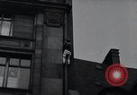 Standbild gefährliche Leistung Berlin Deutschland, 1930, aus Sekunde 32 historischem Filmmaterial Videoclip 65675026888