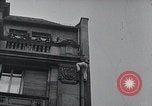 Standbild gefährliche Leistung Berlin Deutschland, 1930, aus Sekunde 33 historischem Filmmaterial Videoclip 65675026888