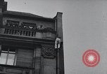 Standbild gefährliche Leistung Berlin Deutschland, 1930, aus Sekunde 38 historischem Filmmaterial Videoclip 65675026888