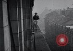 Standbild gefährliche Leistung Berlin Deutschland, 1930, aus Sekunde 51 historischem Filmmaterial Videoclip 65675026888