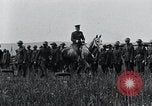 Standbild Generäle Inspektion US3 Armee Truppen Frankreich, 1918, aus Sekunde 32 historischem Filmmaterial Videoclip 65675026889