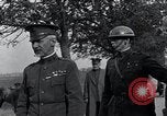 Standbild Generäle Inspektion US3 Armee Truppen Frankreich, 1918, aus Sekunde 40 historischem Filmmaterial Videoclip 65675026889