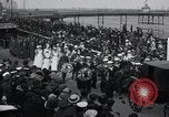 Standbild Körper von Edith Louisa Cavell Norwich England, 1919, aus Sekunde 27 historischem Filmmaterial Videoclip 65675026892