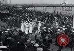 Standbild Körper von Edith Louisa Cavell Norwich England, 1919, aus Sekunde 30 historischem Filmmaterial Videoclip 65675026892