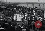 Standbild Körper von Edith Louisa Cavell Norwich England, 1919, aus Sekunde 31 historischem Filmmaterial Videoclip 65675026892
