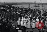 Standbild Körper von Edith Louisa Cavell Norwich England, 1919, aus Sekunde 38 historischem Filmmaterial Videoclip 65675026892