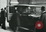 Standbild Ankunft der Würdenträger Paris Frankreich, 1919, aus Sekunde 7 historischem Filmmaterial Videoclip 65675026904