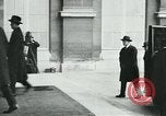 Standbild Ankunft der Würdenträger Paris Frankreich, 1919, aus Sekunde 21 historischem Filmmaterial Videoclip 65675026904
