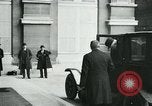 Standbild Ankunft der Würdenträger Paris Frankreich, 1919, aus Sekunde 30 historischem Filmmaterial Videoclip 65675026904