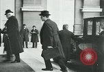 Standbild Ankunft der Würdenträger Paris Frankreich, 1919, aus Sekunde 36 historischem Filmmaterial Videoclip 65675026904