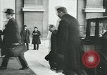 Standbild Ankunft der Würdenträger Paris Frankreich, 1919, aus Sekunde 37 historischem Filmmaterial Videoclip 65675026904