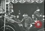 Immagine di Corsa di royalty Parigi Francia, 1919, secondo 13 filmato di repertorio 65675026909