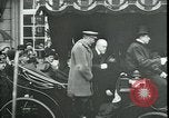 Immagine di Corsa di royalty Parigi Francia, 1919, secondo 16 filmato di repertorio 65675026909