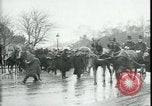 Immagine di Corsa di royalty Parigi Francia, 1919, secondo 23 filmato di repertorio 65675026909