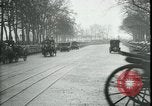 Immagine di Corsa di royalty Parigi Francia, 1919, secondo 34 filmato di repertorio 65675026909