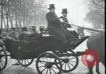Immagine di Corsa di royalty Parigi Francia, 1919, secondo 38 filmato di repertorio 65675026909