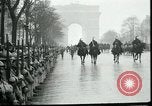Immagine di Corsa di royalty Parigi Francia, 1919, secondo 41 filmato di repertorio 65675026909