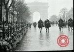 Immagine di Corsa di royalty Parigi Francia, 1919, secondo 42 filmato di repertorio 65675026909
