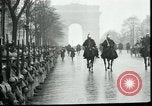 Immagine di Corsa di royalty Parigi Francia, 1919, secondo 44 filmato di repertorio 65675026909