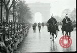 Immagine di Corsa di royalty Parigi Francia, 1919, secondo 46 filmato di repertorio 65675026909