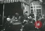 Immagine di Royal Ride Parigi Francia, 1919, secondo 35 filmato di repertorio 65675026910