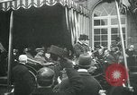 Immagine di Royal Ride Parigi Francia, 1919, secondo 38 filmato di repertorio 65675026910