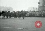 Immagine di Royal Ride Parigi Francia, 1919, secondo 41 filmato di repertorio 65675026910