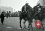 Immagine di Royal Ride Parigi Francia, 1919, secondo 48 filmato di repertorio 65675026910