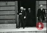 Standbild David Lloyd George Paris Frankreich, 1919, aus Sekunde 29 historischem Filmmaterial Videoclip 65675026975
