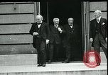 Standbild David Lloyd George Paris Frankreich, 1919, aus Sekunde 30 historischem Filmmaterial Videoclip 65675026975