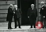 Standbild David Lloyd George Paris Frankreich, 1919, aus Sekunde 56 historischem Filmmaterial Videoclip 65675026975