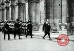 Standbild Woodrow Wilson Saint Germain-en-Laye Seine-et-Oise Frankreich, 1919, aus Sekunde 27 historischem Filmmaterial Videoclip 65675026982