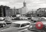 Immagine di Pock marchi sul parabrezza Seattle Washington USA, 1954, secondo 7 filmato di repertorio 65675026993