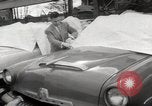 Immagine di Pock marchi sul parabrezza Seattle Washington USA, 1954, secondo 24 filmato di repertorio 65675026993