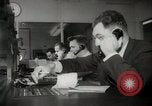 Immagine di Pock marchi sul parabrezza Seattle Washington USA, 1954, secondo 29 filmato di repertorio 65675026993
