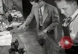 Immagine di Pock marchi sul parabrezza Seattle Washington USA, 1954, secondo 30 filmato di repertorio 65675026993