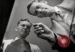 Immagine di Pock marchi sul parabrezza Seattle Washington USA, 1954, secondo 33 filmato di repertorio 65675026993