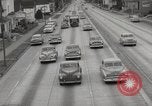 Immagine di Pock marchi sul parabrezza Seattle Washington USA, 1954, secondo 44 filmato di repertorio 65675026993