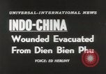 Immagine di Air drop di forniture mediche e cura dei feriti Dien Bien Phu Vietnam, 1954, secondo 20 filmato di repertorio 65675026999
