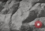 Immagine di Air drop di forniture mediche e cura dei feriti Dien Bien Phu Vietnam, 1954, secondo 44 filmato di repertorio 65675026999