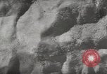 Immagine di Air drop di forniture mediche e cura dei feriti Dien Bien Phu Vietnam, 1954, secondo 47 filmato di repertorio 65675026999