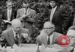 Standbild Präsident Eisenhower Charlotte North Carolina USA, 1954, aus Sekunde 47 historischem Filmmaterial Videoclip 65675027000